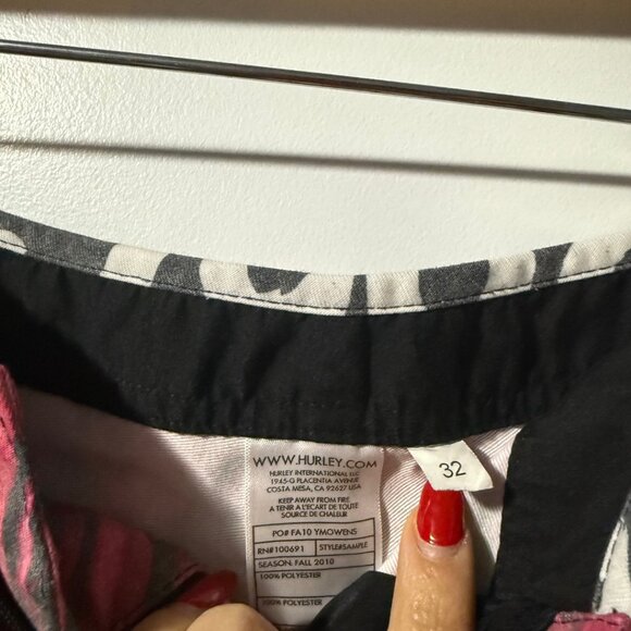 Hurley Palmdale 20” Board Shorts – Men’s Size 32, Good Condition - Picture 2 of 6